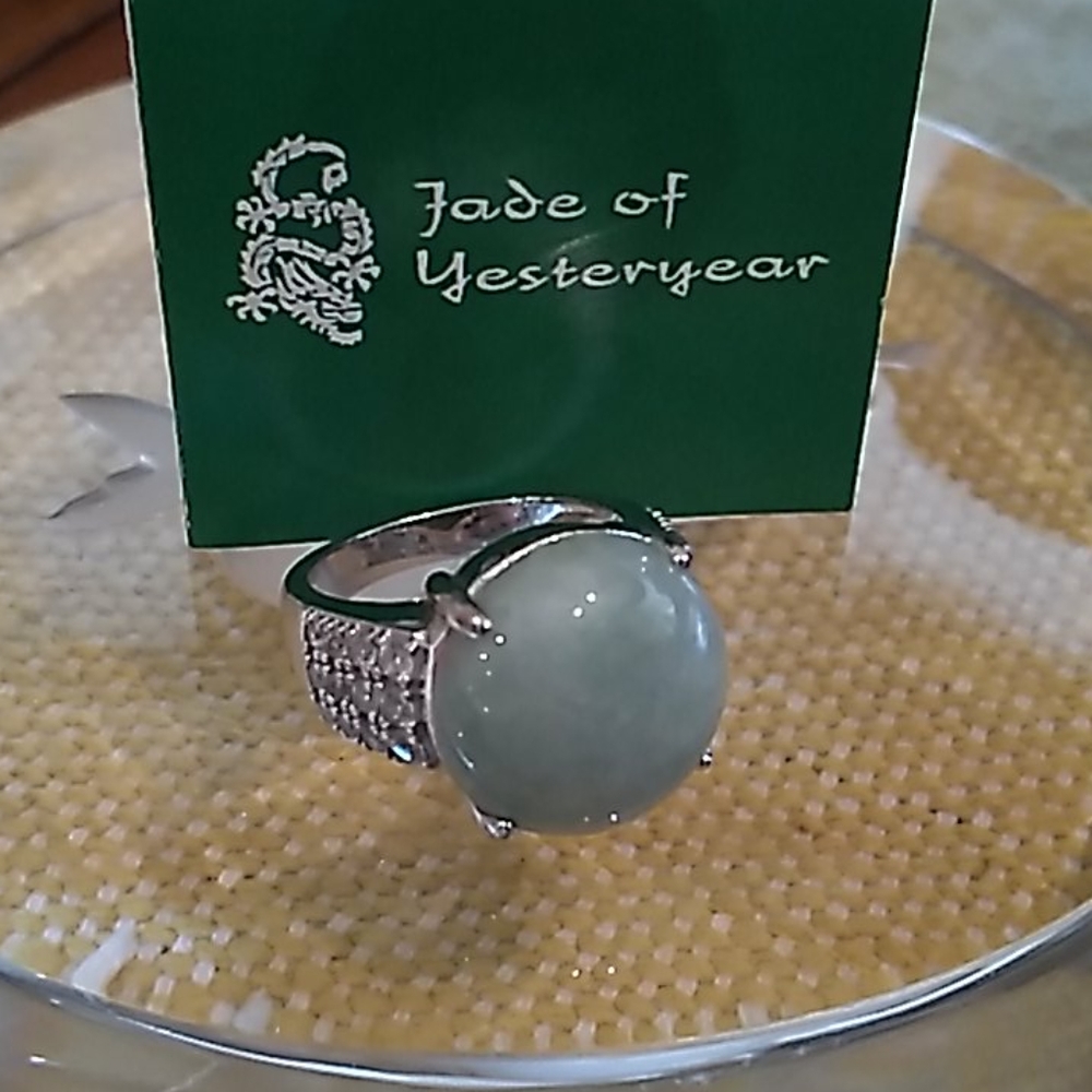Jade of Yesteryear Round Ring